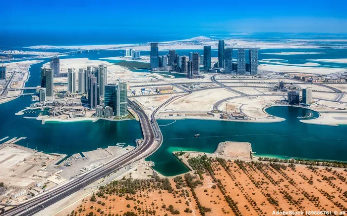 Al Maryah Island mit Wolkenkratzern in Abu Dhabi