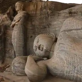 Buddha-Statuen in Sri Lanka