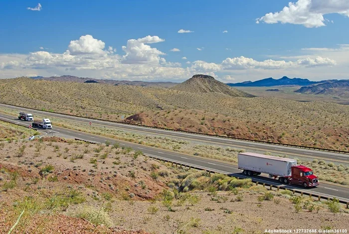 Trucks in der Mojave Desert