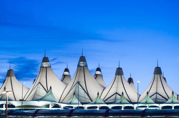 Denver Aiport - Dachkonstruktion Berggipfel